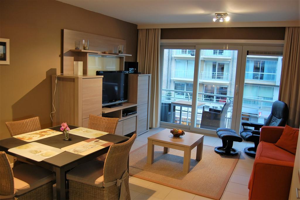 Residentie Hof Van Vlaanderen 니우포르트 외부 사진